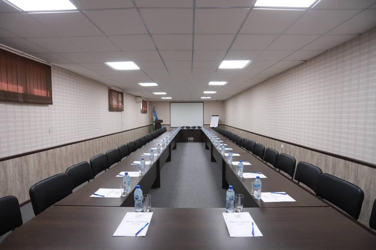 Byond Hotel Tashkent Exterior foto